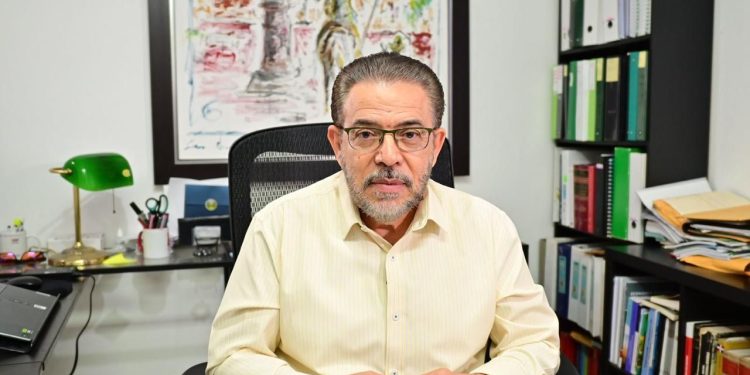 Guillermo Moreno exige respeto de los derechos de los dominicanos en EE.UU. y mayor protección consular