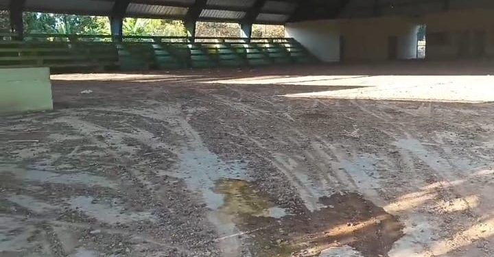 Denuncian abandono y deterioro en instalaciones deportivas en El Llano, Elías Piña