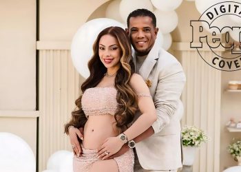 ¡Es una niña! La Materialista anuncia que está embarazada