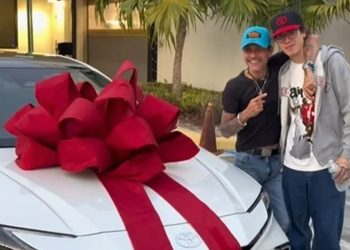 Marc Anthony sorprende hijo en común con Dayanara Torres al regalarle auto último modelo