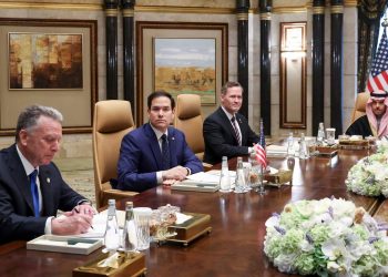 Estados Unidos y Rusia iniciaron las conversaciones en Arabia Saudita para acordar una tregua en Ucrania