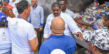 Comedores Económicos del Estado Dominicano realiza un amplio operativo de entrega de raciones crudas y cocidas en el sector de Capotillo