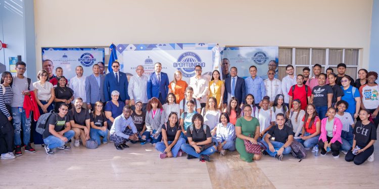 Ministerio de la Juventud lanza el programa "Mi Primera Oportunidad" para impulsar la inserción laboral juvenil