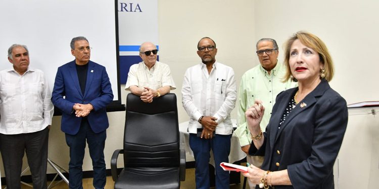 Inician ciclo de conferencias y paneles interactivos sobre el Impacto de las tierras raras en RD