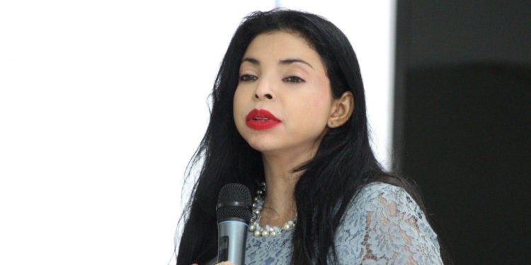 Juramentan como nueva procuradora a Yeni Berenice Reynoso