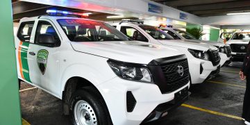 Interior y Policía entrega a DIGESSET camionetas y radares