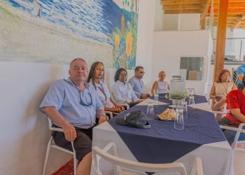Apoyan al Alcalde Ramón Candelaria en la Organización y Saneamiento de la Playa de Boca Chica 