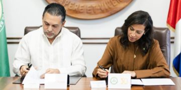 VoiceTeam y UTESA firman convenio para impulsar desarrollo profesional y académico de estudiantes y colaboradores