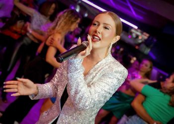 Kara Leona: La artista extranjera que se enamoró de la bachata y le rinde homenaje al mundo