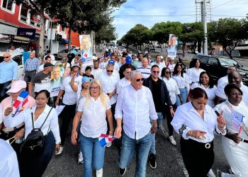 Dirigentes PRM de SDO se concentran en Congreso en apoyo a gestión presidente Abinader