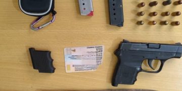 Policía y Ministerio Público arrestan hombre con arma de fuego ilegal en Barahona