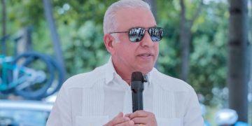 Andrés Bautista elogia la trayectoria de Yeni Berenice