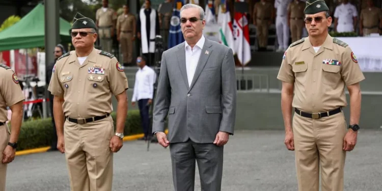Abinader otorga indulto a miembros de las Fuerzas Armadas