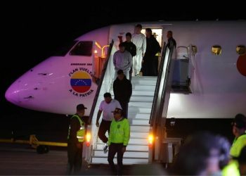 Llegan a Venezuela los primeros migrantes deportados procedentes de Estados Unidos