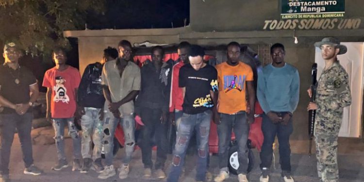 Más de un centenar de inmigrantes haitianos fueron detenidos en diversos operativos en Montecristi y Valverde