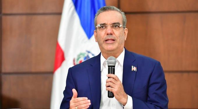 Presidente Abinader se reunirá este miércoles con el Comité Nacional de Salarios