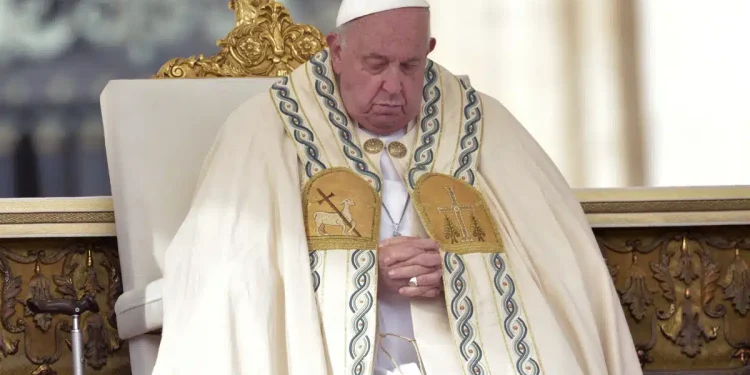 El Papa muestra una leve mejoría tras descansar bien toda la noche