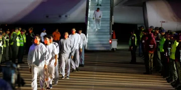 Llegan a Venezuela 199 inmigrantes deportados de EE.UU. tras un nuevo acuerdo