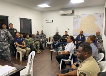 Fuerza de Tarea Conjunta se reúne para coordinar estrategias de seguridad en Baní