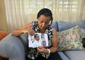Madre del taxista desaparecido en Moca asegura cuerpo encontrado es su hijo y exige justicia