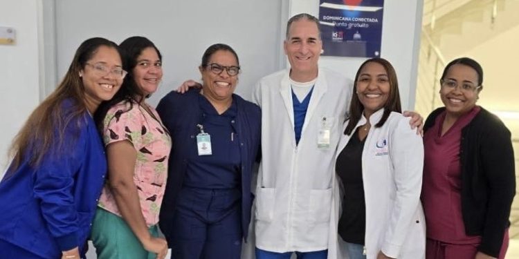 Inesimed realiza operativo médico en Villa Mella por el Día Internacional de la Mujer