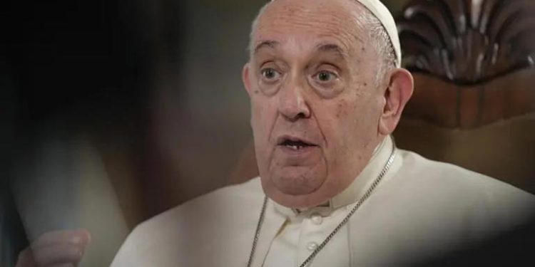 El Papa Francisco avanza en su tratamiento tras dejar la ventilación mecánica