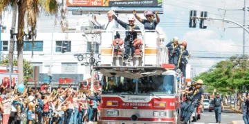 Cuerpo de Bomberos DN celebra su tradicional desfile de camiones este domingo