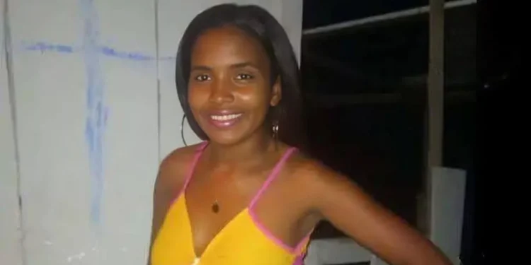 Tragedia en Santiago: Mujer embarazada muere calcinada y su esposo queda grave tras incendio