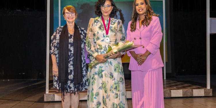 La Dirección General de Bellas Artes reconoce trayectoria de Aidita Selman