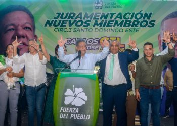 Un diputado, dos regidores y decenas de dirigentes del PLD se juramentan en la Fuerza del Pueblo