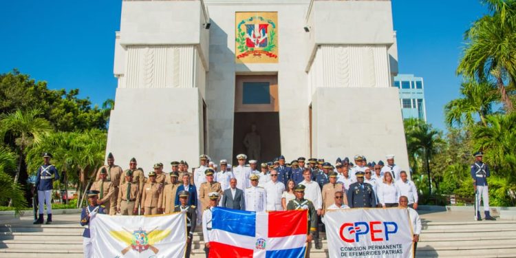 Efemérides Patrias honra a Sánchez y cierra el “Mes de la Patria 2025”