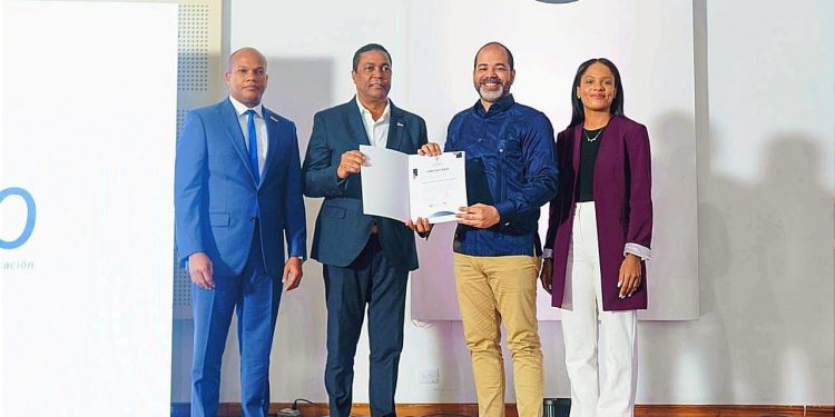 CAESCO, SBS y LMD clausuran la Formación Integral de la Municipalidad con llamado a la excelencia en la gestión municipal