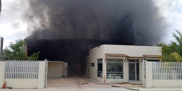 Sistema 911 coordina respuesta ante incendio en empresa en La Altagracia