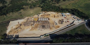Supervisan avances en construcción del Hospital Traumatológico de San Cristóbal