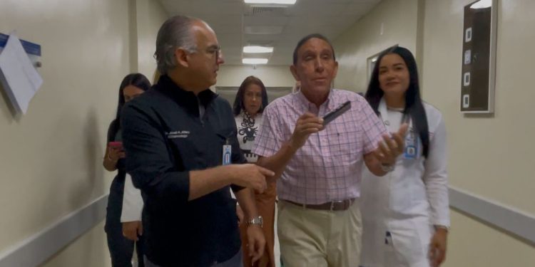 Cruz Jiminián visita Hospital Vinicio Calventi y resalta transformación