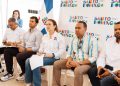 Carolina Mejía escucha y lleva soluciones a los comunitarios de Los Peralejos