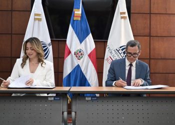 Ministerio de Trabajo y Supérate firman convenio que beneficiará a 35 mil jóvenes vulnerables