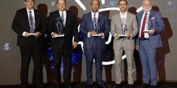 Reconocen trayectoria de Fernando Villanueva Sued, presidente de Grupo Viamar