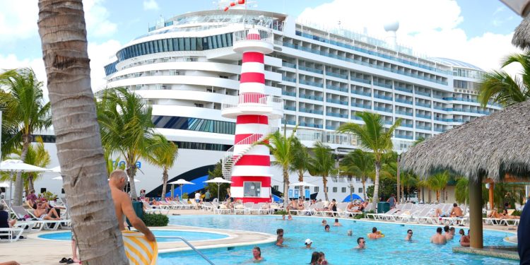 República Dominicana fortalece su posición en el Caribe con la llegada de 74 cruceros en abril