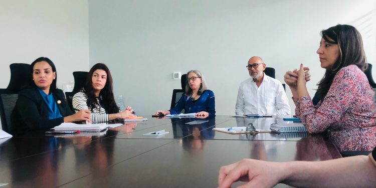 Pasan balance a preparativos para entrega a tiempo de utilería escolar del próximo año lectivo