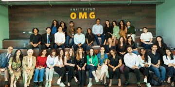 Carolina Mejía conversa con estudiantes de derecho y los invita a unirse al servicio público