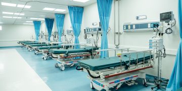 Entregan área de emergencia del Hospital Regional Universitario Cabral y Báez en Santiago