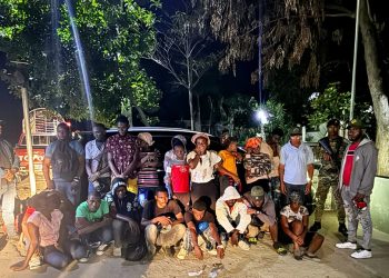 Apresan 22 indocumentados abandonados en jeepeta en Montecristi