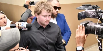 Trasladan a Steven Riibe a otro lugar; sus abogados pedirán hoy formalmente pasaporte y celular