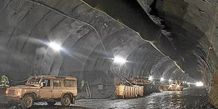 Explosión en España deja cinco muertos y cuatro heridos en una mina de carbón