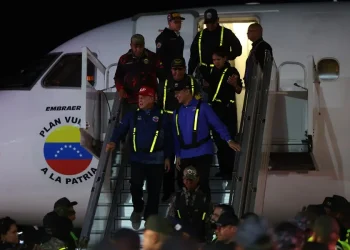 EE.UU. amenaza a Venezuela con «severas» sanciones si no acepta vuelos de deportación