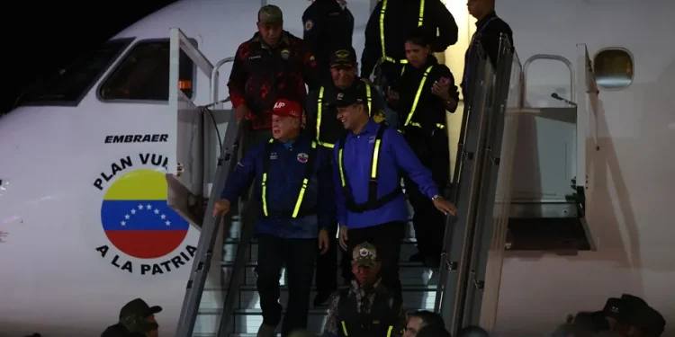 EE.UU. amenaza a Venezuela con «severas» sanciones si no acepta vuelos de deportación