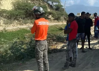 Recuperan cadáver de adolescente que cayó a canal de riego en Santiago
