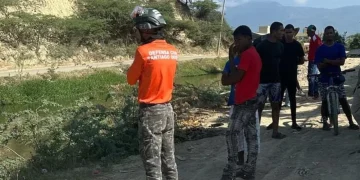 Recuperan cadáver de adolescente que cayó a canal de riego en Santiago