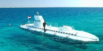 Se hunde submarino en Egipto y deja al menos seis personas muertas